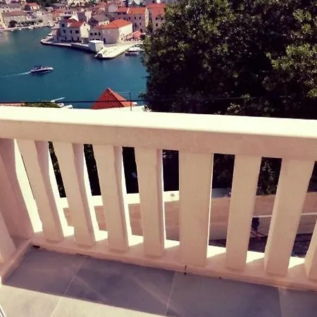 Little White House, Brac Holiday home *